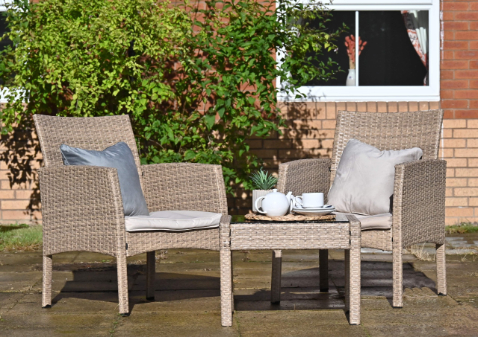 garden chairs and table